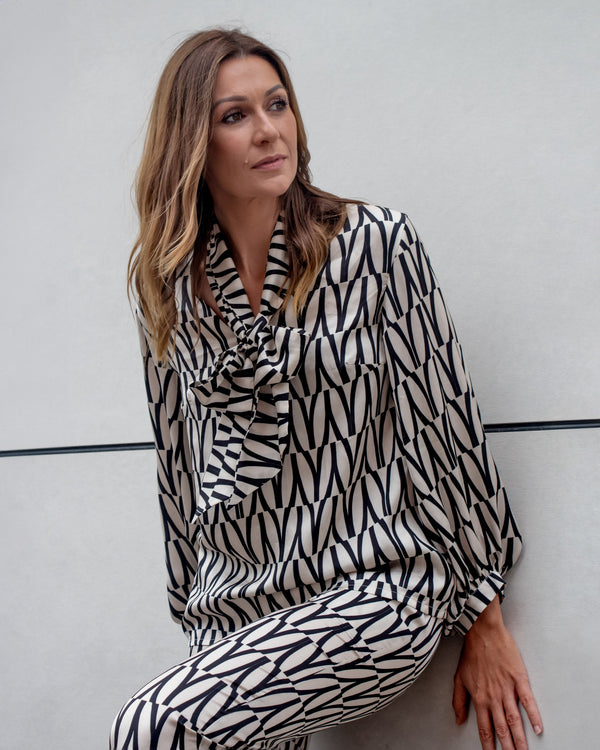 Black & Cream Trousers | Evie Slim Elasticated Waist Abstract Print Pants