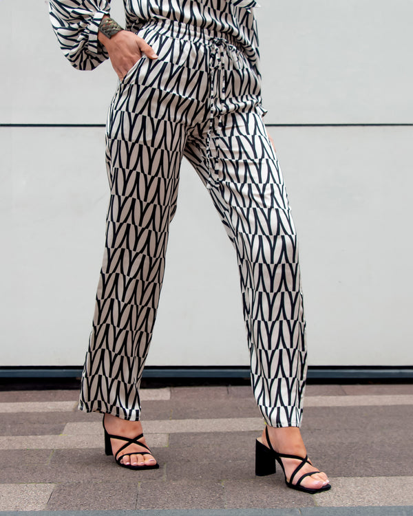 Black & Cream Trousers | Evie Slim Elasticated Waist Abstract Print Pants