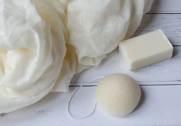 Konjac Sponge and Bamboo Cloth Gift Box Facial Care Cleansing and Exfoliation